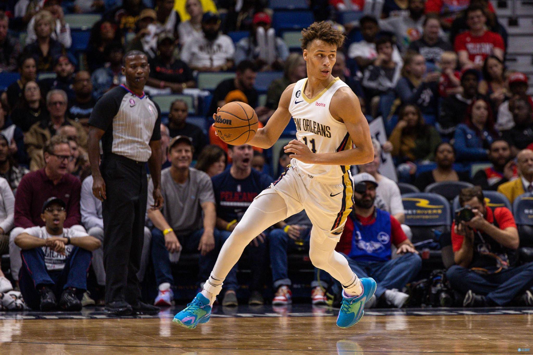 浓眉哥连续七场比赛得分超过比赛规则变更，澳大利亚队不断突破！的简单介绍